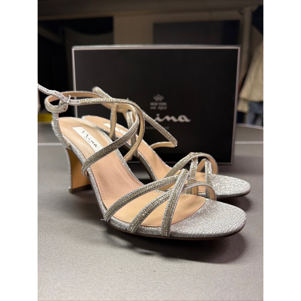 Nina New York Silver Glitter Rhinestone‎ Strappy Flared Block Heel Sandals 8.5M